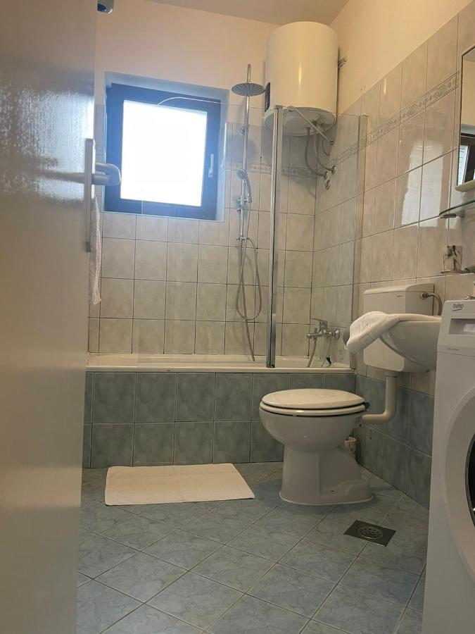 Apartman Lovro *