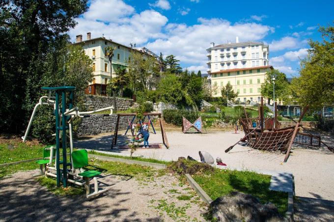 Apartment Lovro