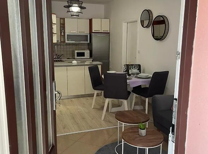 Apartments Lovro
